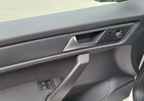 Volkswagen Caddy cena 94900 przebieg: 104137, rok produkcji 2019 z Gniezno małe 154